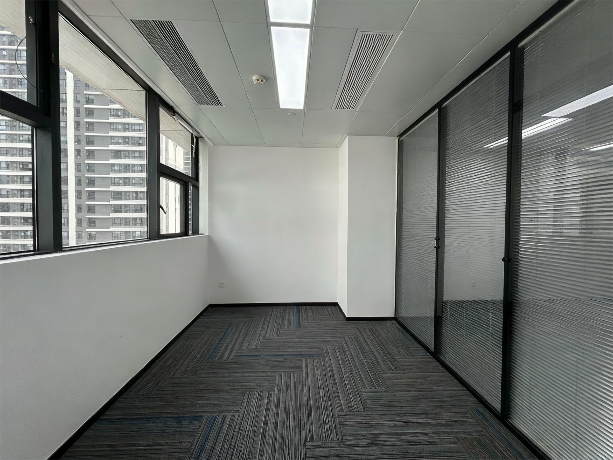 至泰商业广场写字楼图片318