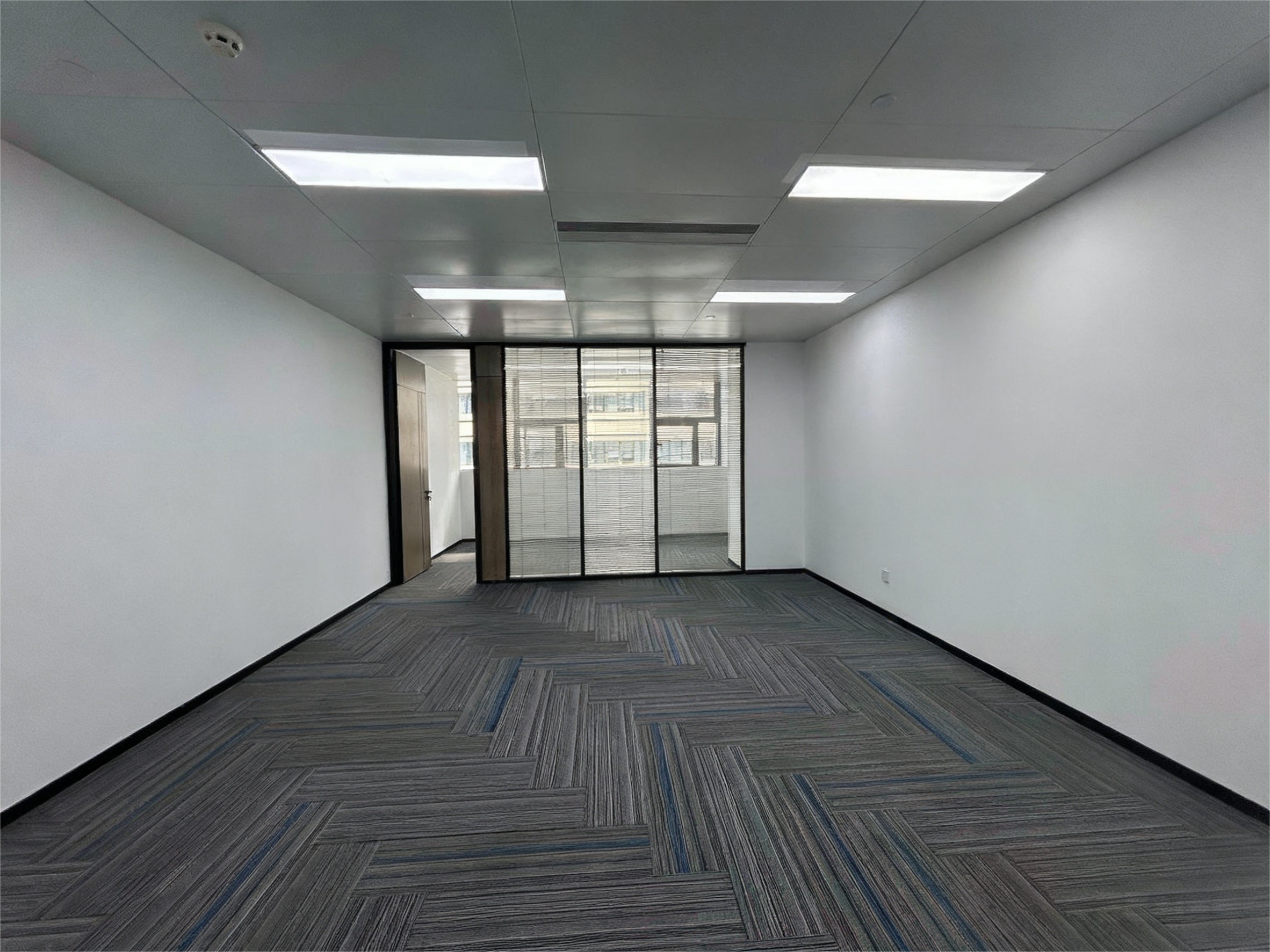 至泰商业广场写字楼图片320