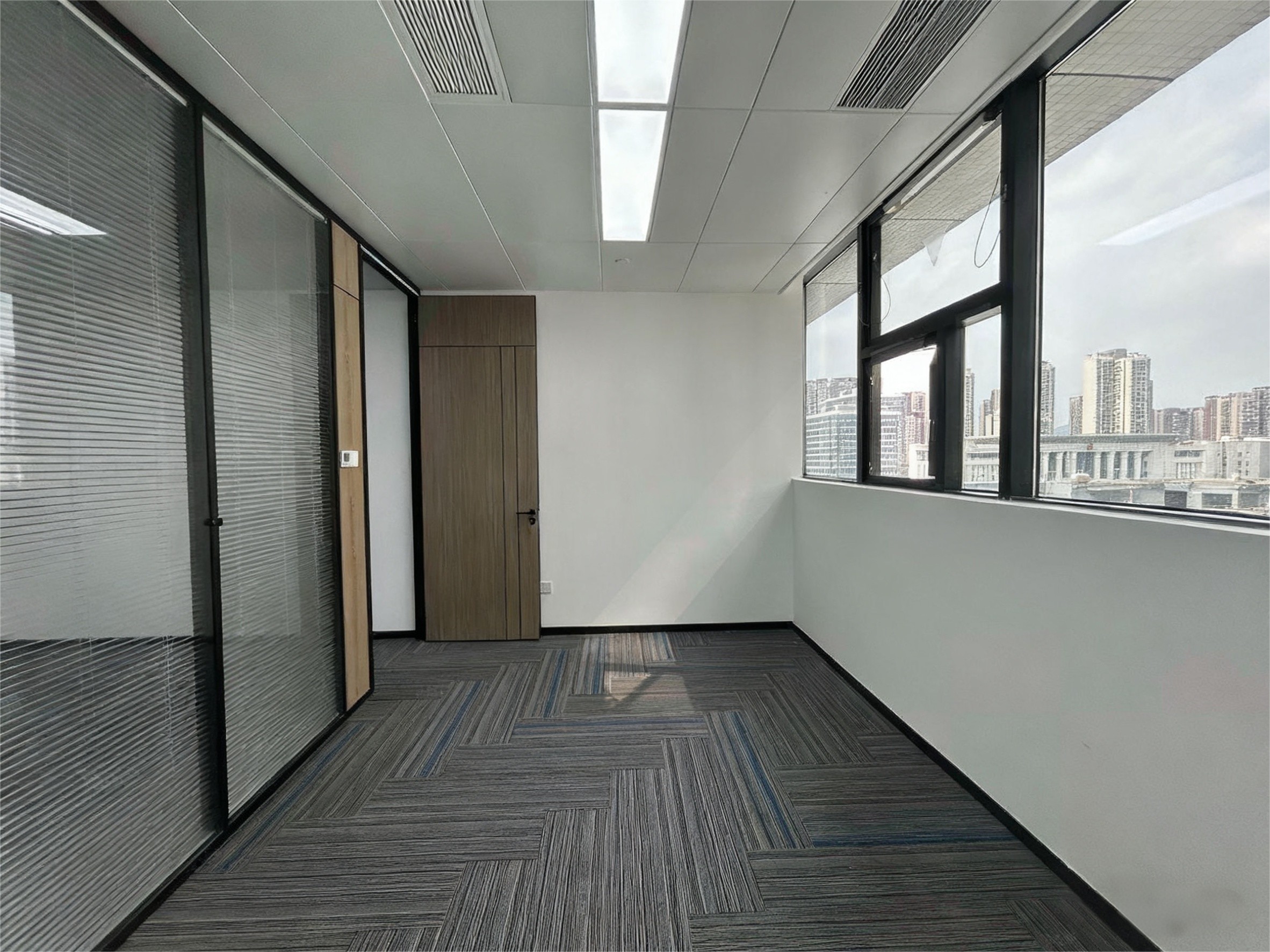 至泰商业广场写字楼图片322